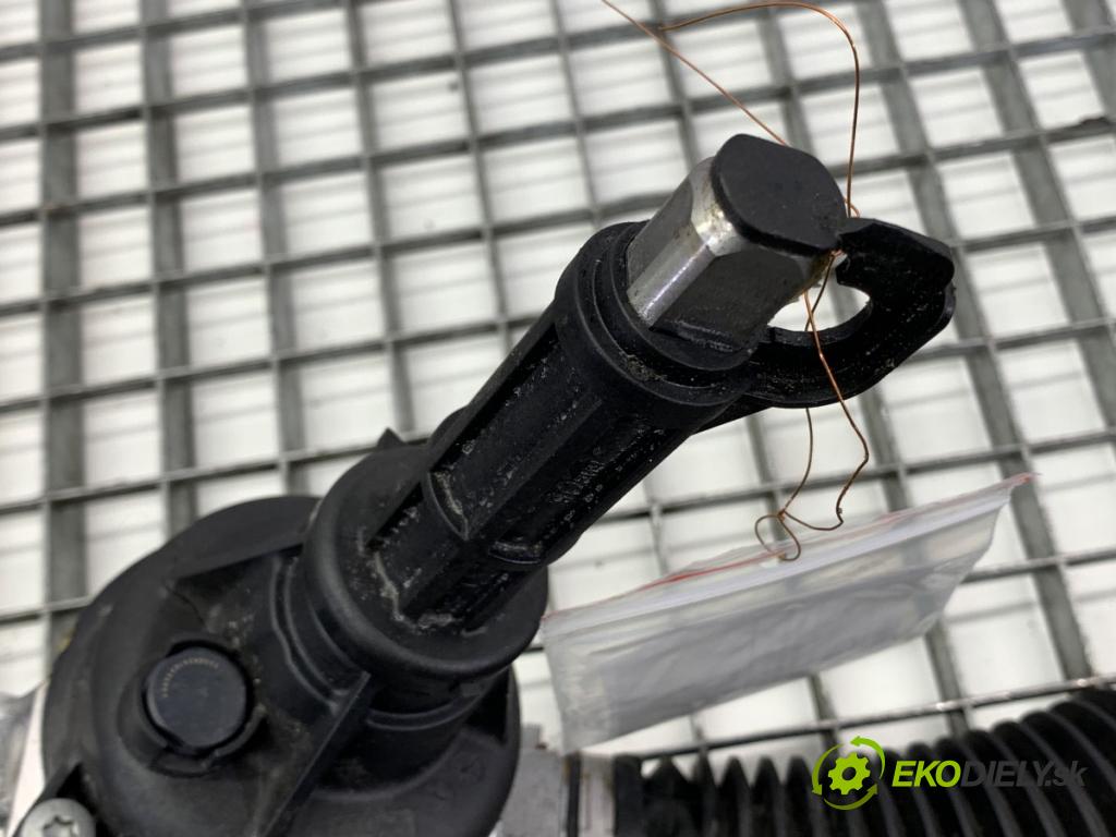 MERCEDES-BENZ GLE  2025 198 kW GLE 300 d 4-matic (167.109) 1993 řízení 1675840400 (Řízení)