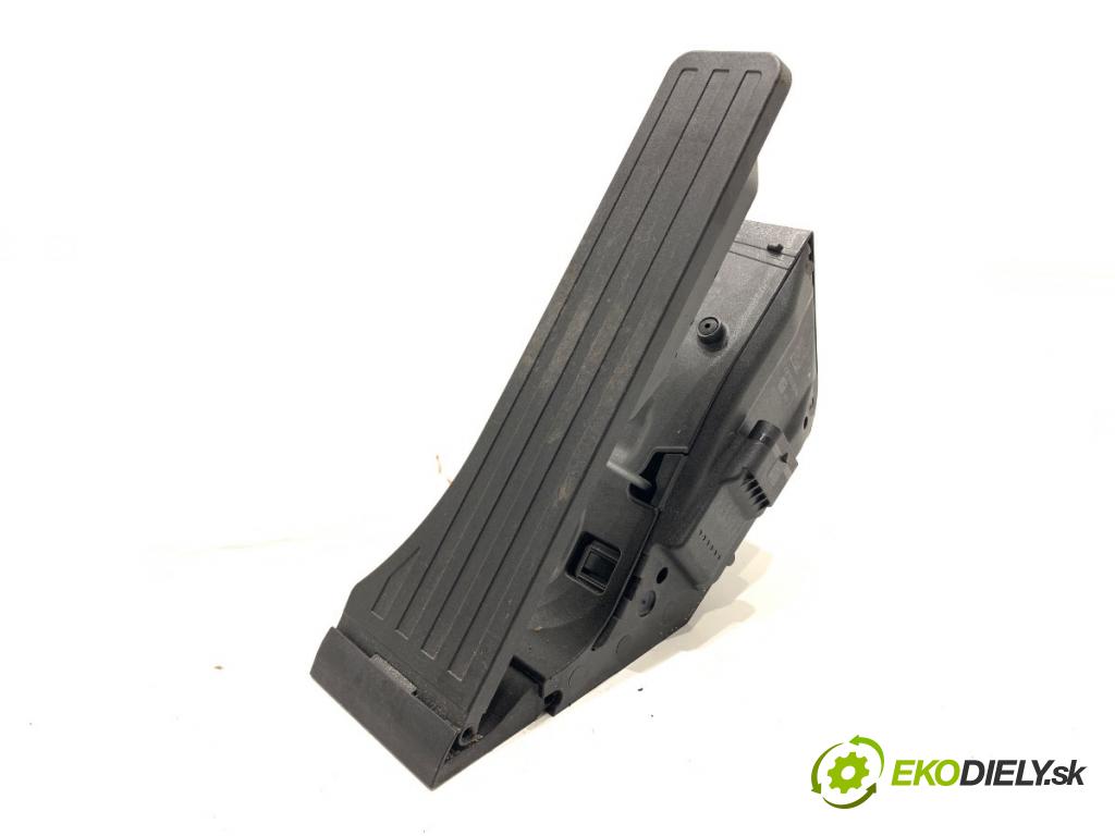 MERCEDES-BENZ GLE  2025 198 kW GLE 300 d 4-matic (167.109) 1993 Potenciometer plynu A2053000004 (Potenciometer plynového pedálu)