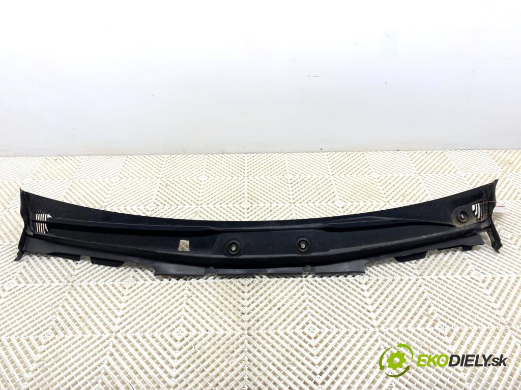 MERCEDES-BENZ GLE  2025 198 kW GLE 300 d 4-matic (167.109) 1993 Torpédo, plast pod čelné okno A1678302103 (Torpédo (plast pod čelným sklom))