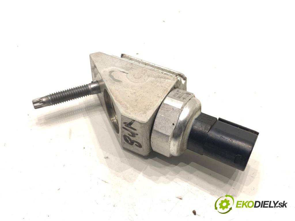 MERCEDES-BENZ GLE  2025 198 kW GLE 300 d 4-matic (167.109) 1993 Snímač klimatizácie 2110000283 (Snímač klimatizácie)