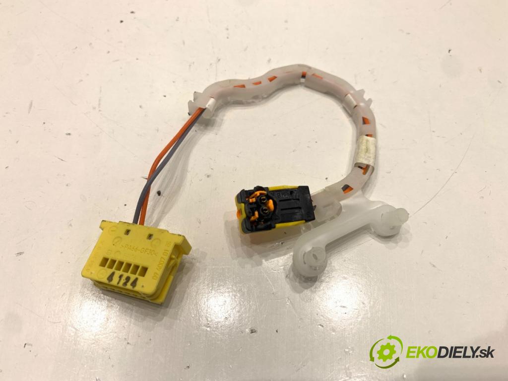 MERCEDES-BENZ GLE  2025 198 kW GLE 300 d 4-matic (167.109) 1993 Káblovačka silentbloku airbag A0005406901