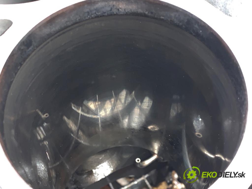 AUDI A4 B9 Kombi 2016 110 kW 2.0 TDI 1968 blok Motor 03N023A DEU (Blok motora)