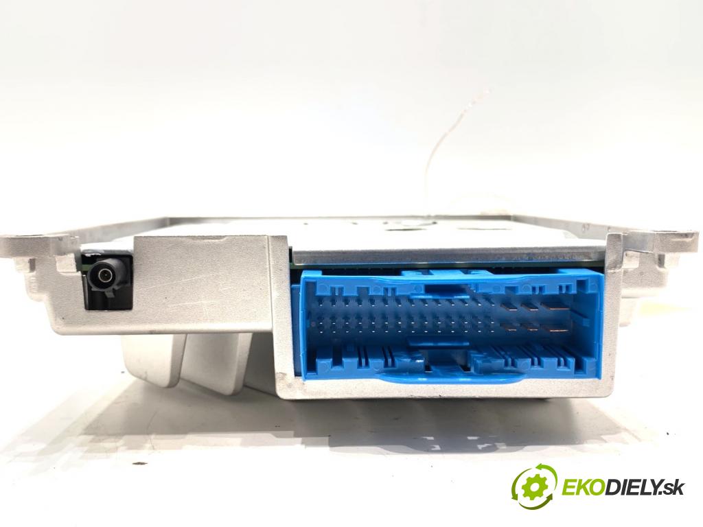 MERCEDES-BENZ GLE  2025 198 kW GLE 300 d 4-matic (167.109) 1993 Zosilňovač radia A1779009415 (Zosilňovač)