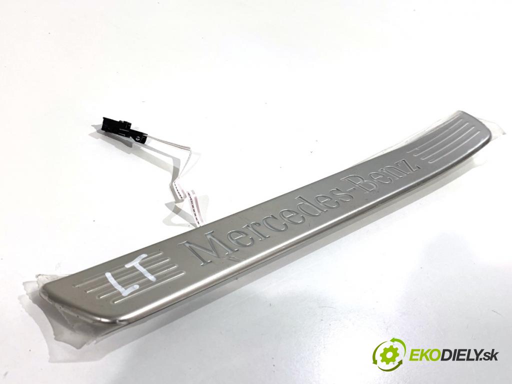 MERCEDES-BENZ GLE  2025 198 kW GLE 300 d 4-matic (167.109) 1993 Lišta prahová ozdobná LED zad ľavá strana A1676861400