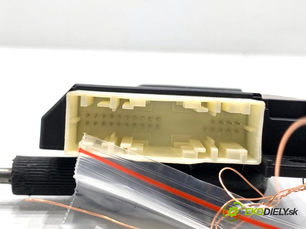 MERCEDES-BENZ GLE  2025 198 kW GLE 300 d 4-matic (167.109) 1993 Modul Riadiaca jednotka spínacej skrinky A1679001433