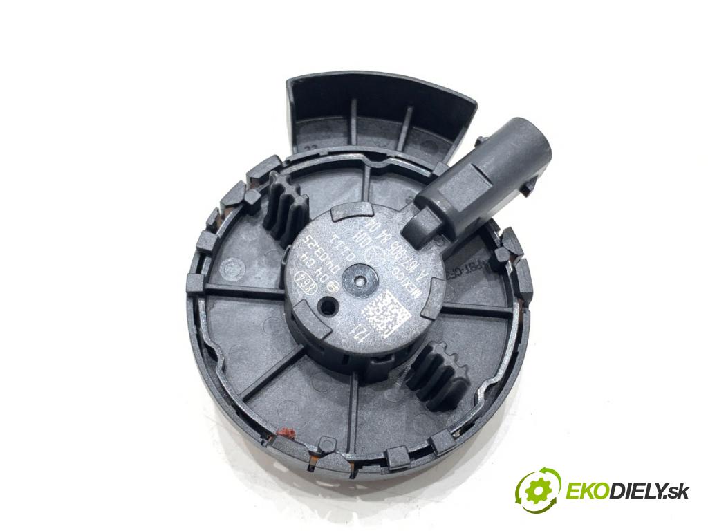 MERCEDES-BENZ GLE  2025 198 kW GLE 300 d 4-matic (167.109) 1993 Snímač nárazu A1679058404 (Snímač nárazu)