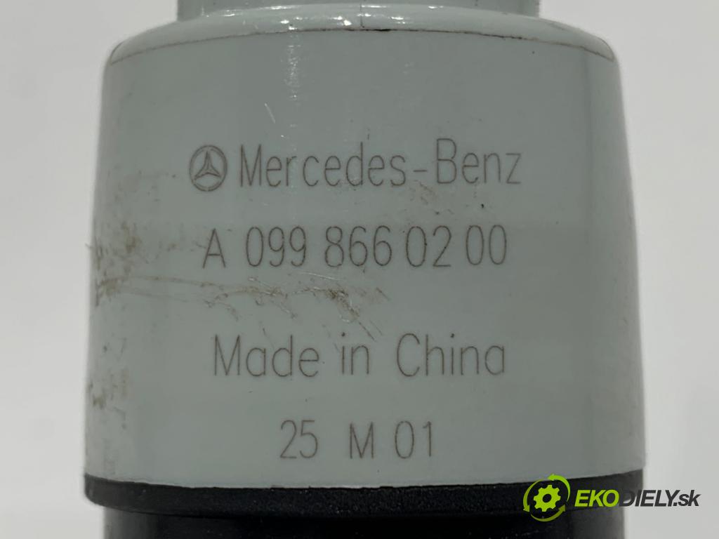 MERCEDES-BENZ GLE  2025 198 kW GLE 300 d 4-matic (167.109) 1993 pumpa ostrekovača A0998660200 (Motorček ostrekovačov)