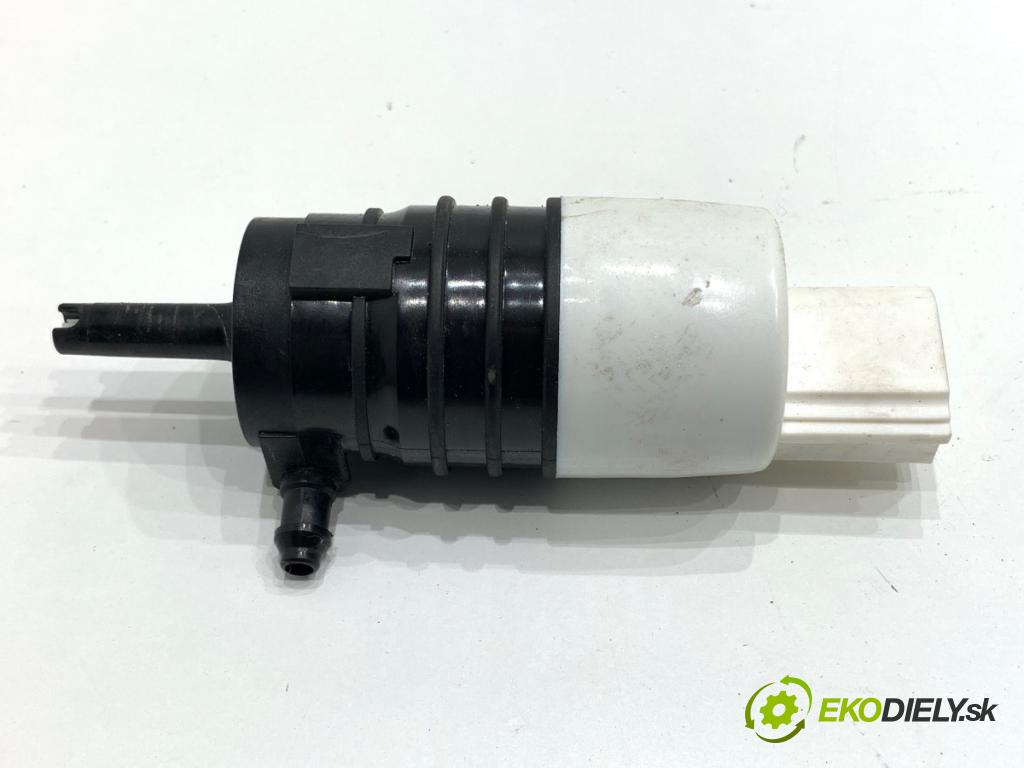 MERCEDES-BENZ GLE  2025 198 kW GLE 300 d 4-matic (167.109) 1993 pumpa ostrekovača A0998660100 (Motorček ostrekovačov)