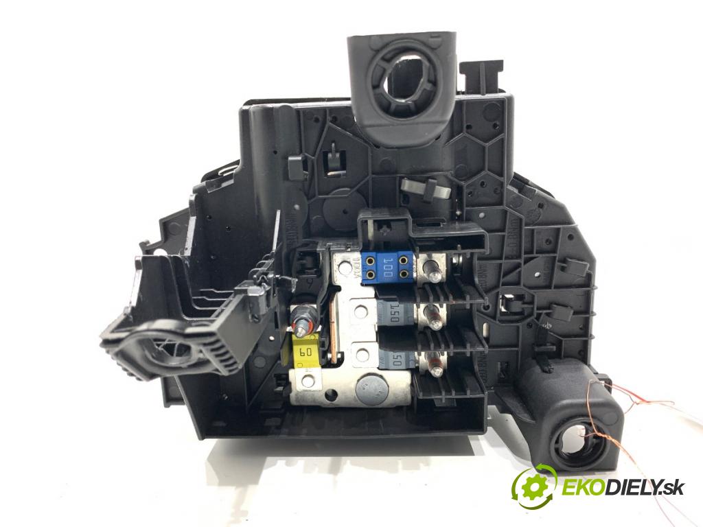 MERCEDES-BENZ GLE  2025 198 kW GLE 300 d 4-matic (167.109) 1993 skříňka poistková 1675404528 (Pojistková skříňka)