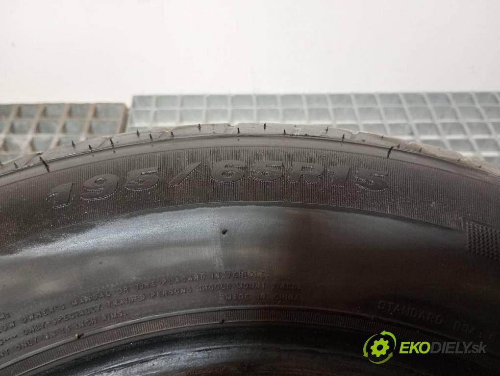 --- ---      PNEUMATIKA: 2X 195/65 15" FIREMAX: