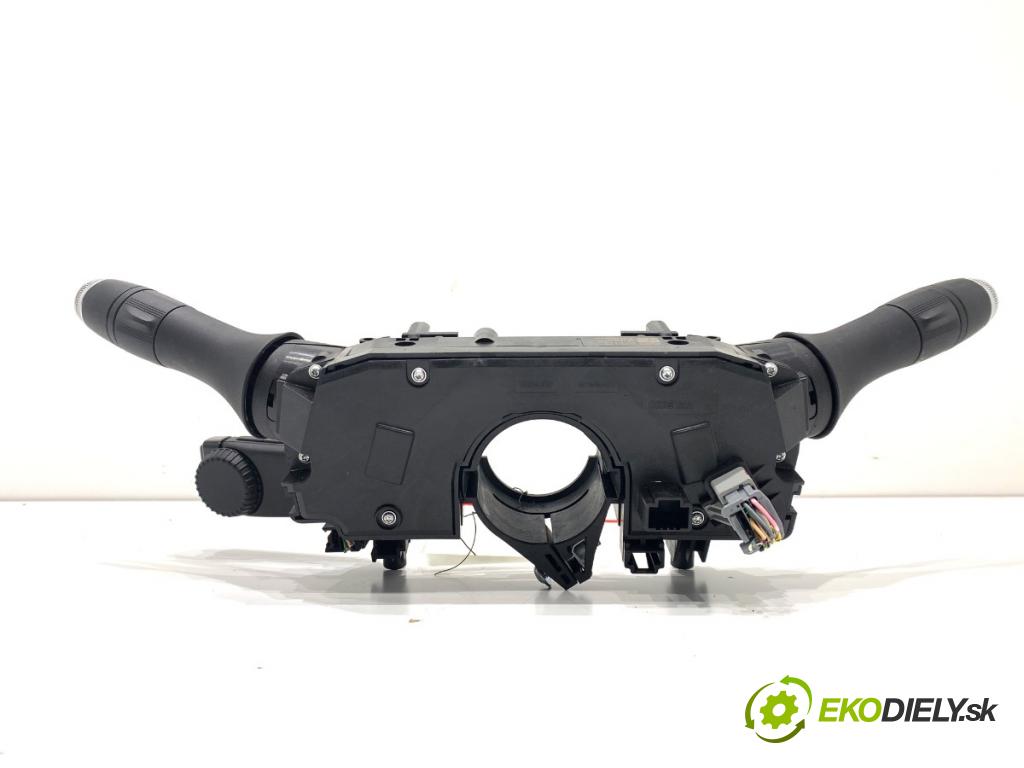 RENAULT CAPTUR II liftback 2021 67 kW 1.0 TCe 90 ECO-G (HFM6) 999 Prepínač kombinovaný 255675601R (Prepínacie páčky pod volantom)