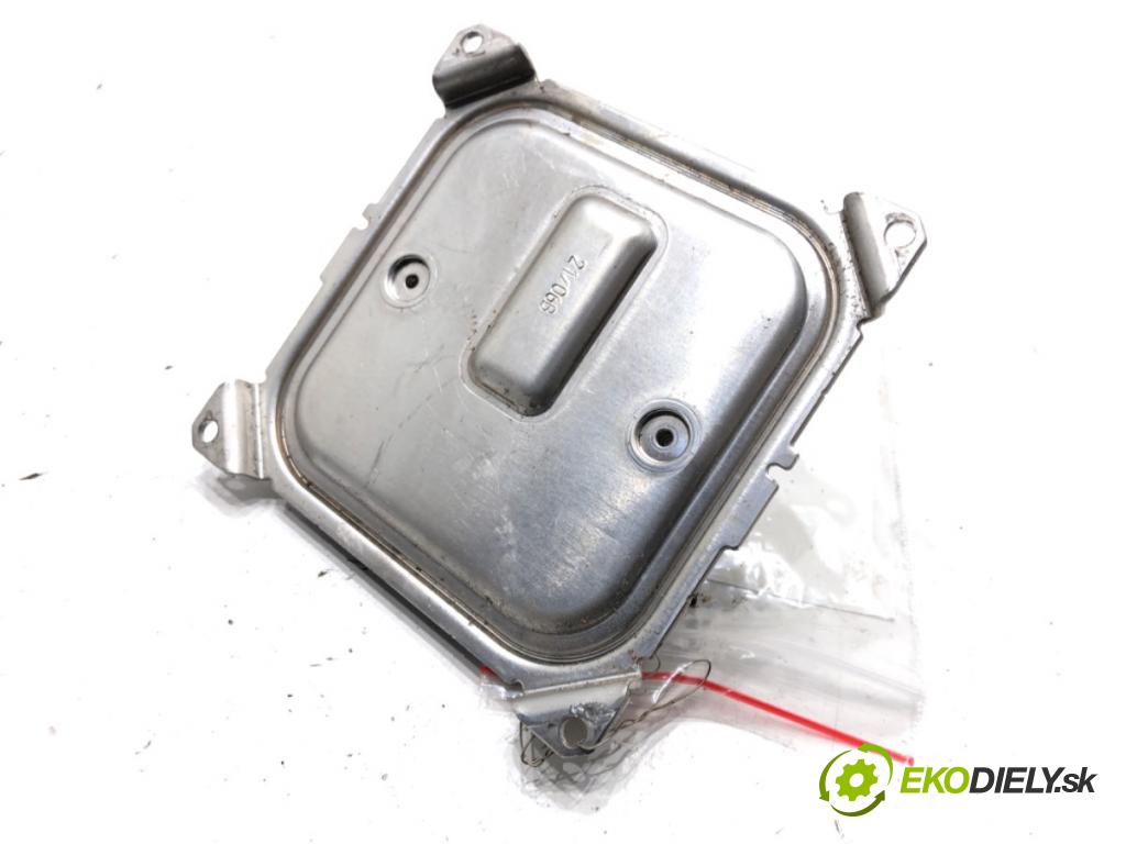 RENAULT CAPTUR II liftback 2021 67 kW 1.0 TCe 90 ECO-G (HFM6) 999 Menič XENON 260556623R (Riadiaca jednotka xenónu)