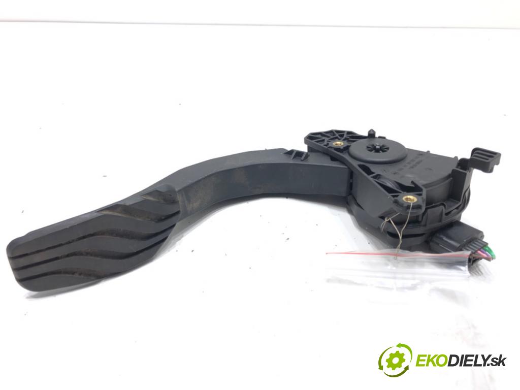 RENAULT CAPTUR II liftback 2021 67 kW 1.0 TCe 90 ECO-G (HFM6) 999 Potenciometer plynu 180100879R (Potenciometer plynového pedálu)