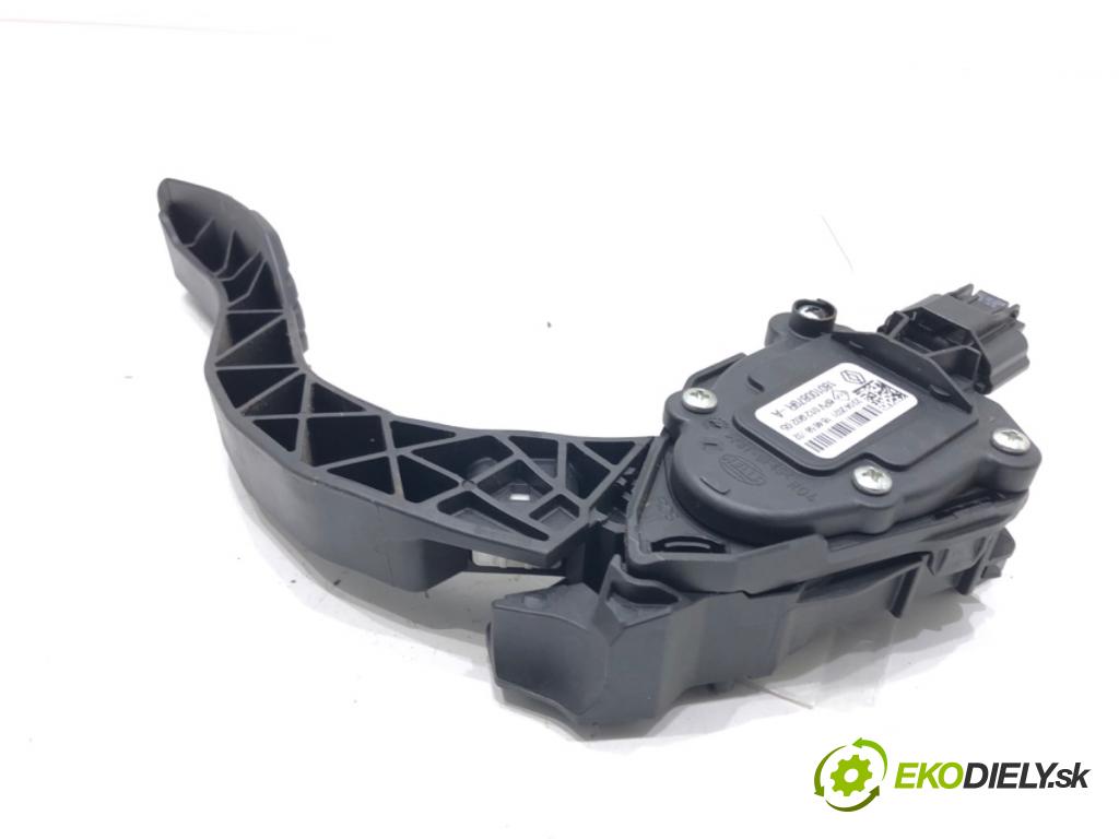 RENAULT CAPTUR II liftback 2021 67 kW 1.0 TCe 90 ECO-G (HFM6) 999 potenciometr plynového pedálu 180100879R (Potenciometr plynového pedálu)