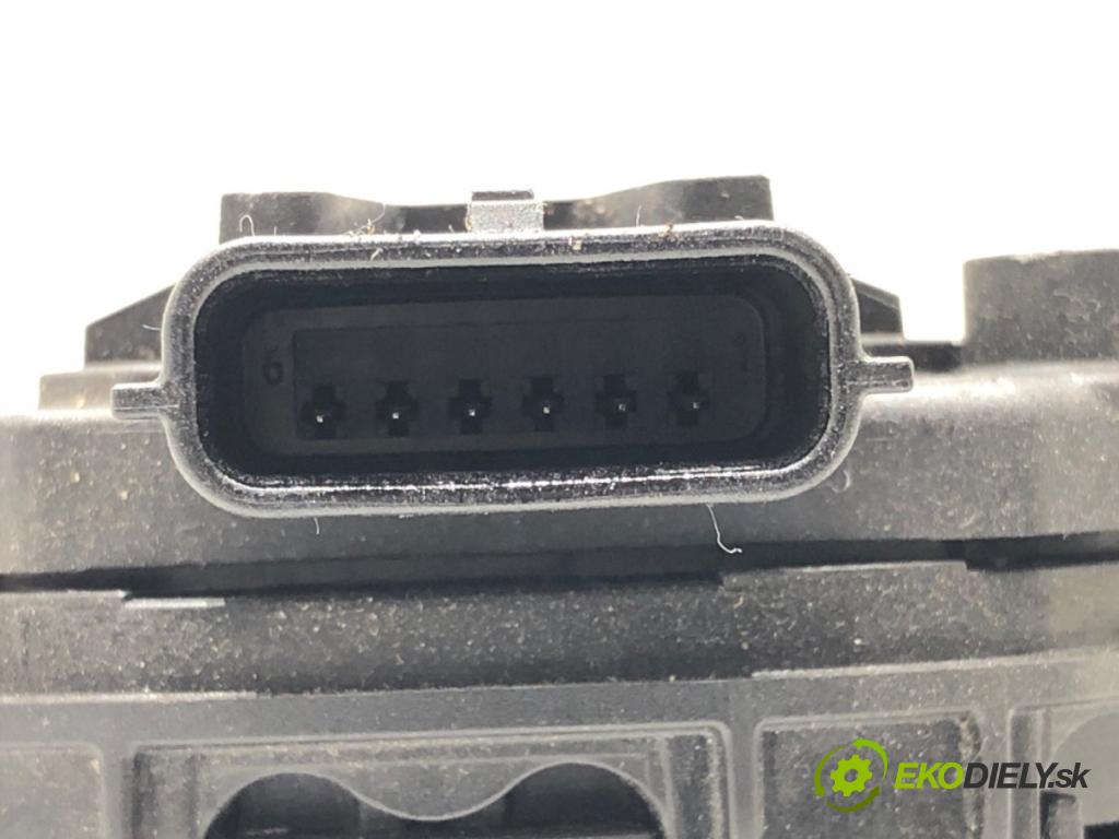 RENAULT CAPTUR II liftback 2021 67 kW 1.0 TCe 90 ECO-G (HFM6) 999 potenciometr plynového pedálu 180100879R (Potenciometr plynového pedálu)