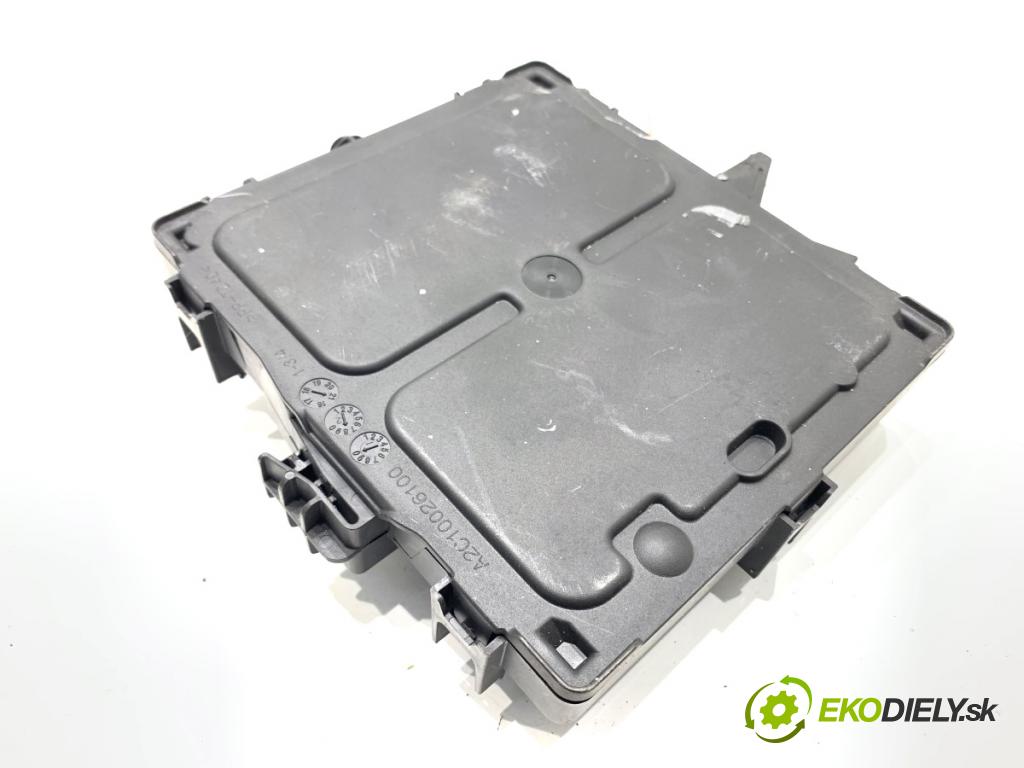 RENAULT CAPTUR II liftback 2021 67 kW 1.0 TCe 90 ECO-G (HFM6) 999 Modul BCM 284B10364R (Riadiaca jednotka ostatné)