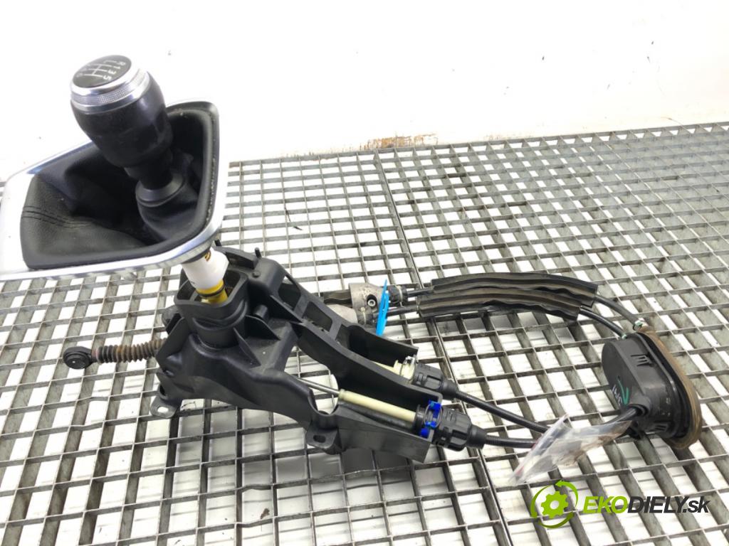 RENAULT CAPTUR II liftback 2021 67 kW 1.0 TCe 90 ECO-G (HFM6) 999 Kulisa 341025599R (Rýchlostná páka (kulisa))