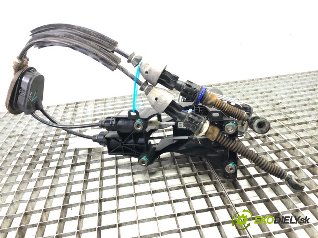 RENAULT CAPTUR II liftback 2021 67 kW 1.0 TCe 90 ECO-G (HFM6) 999 Kulisa 341025599R (Rýchlostná páka (kulisa))