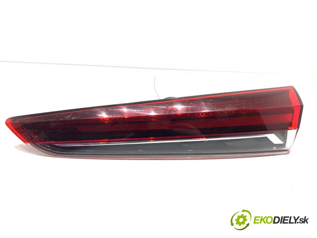 RENAULT CAPTUR II liftback 2021 67 kW 1.0 TCe 90 ECO-G (HFM6) 999 Svetlo zad pravá vnútorná 265501234R (Kľučka dverí ostatné)