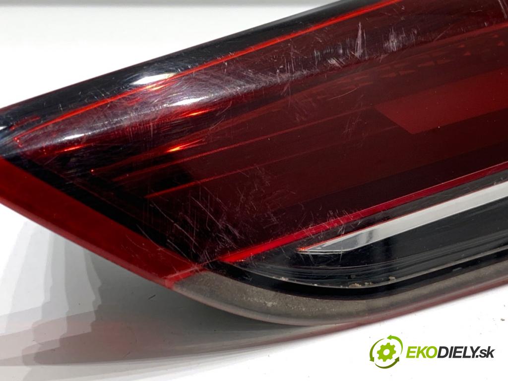 RENAULT CAPTUR II liftback 2021 67 kW 1.0 TCe 90 ECO-G (HFM6) 999 Svetlo zad pravá vnútorná 265501234R (Kľučka dverí ostatné)