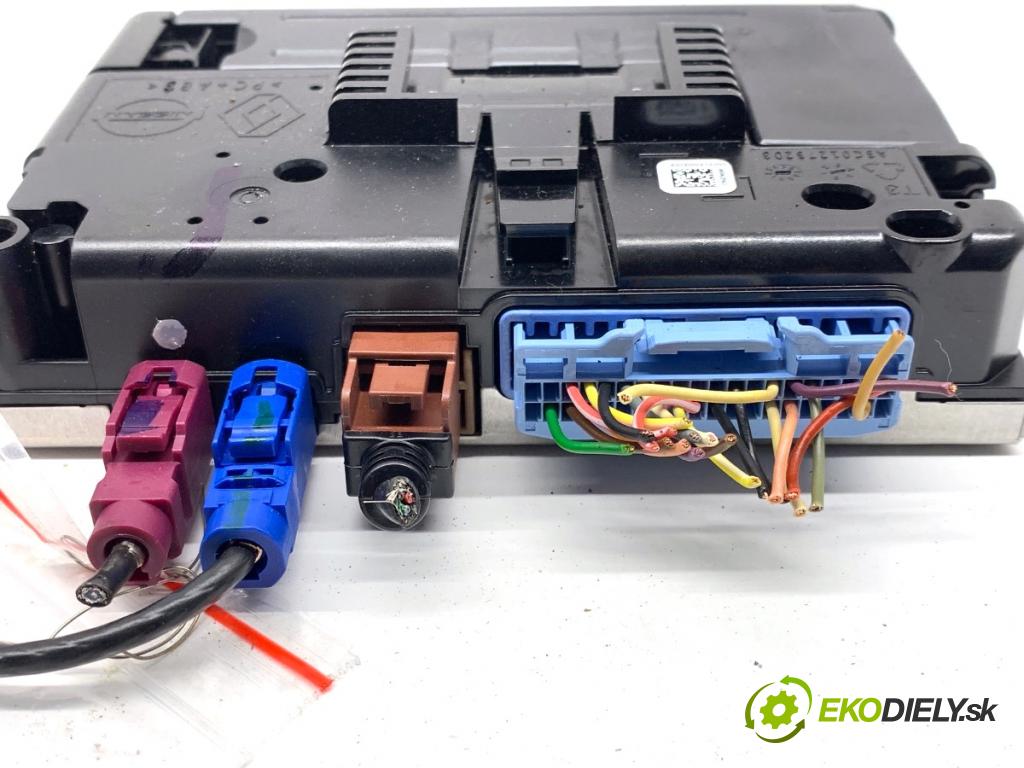 RENAULT CAPTUR II liftback 2021 67 kW 1.0 TCe 90 ECO-G (HFM6) 999 Modul BLUETOOTH 2591A5686R (Riadiaca jednotka ostatné)