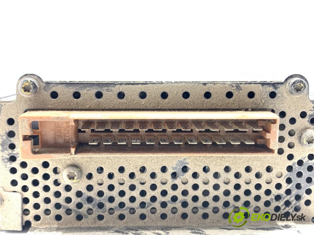 AUDI A6 C5 Kombi 2000 184 kW 2.7 T quattro 2671 Zosilňovač 294009 (Zosilňovač)