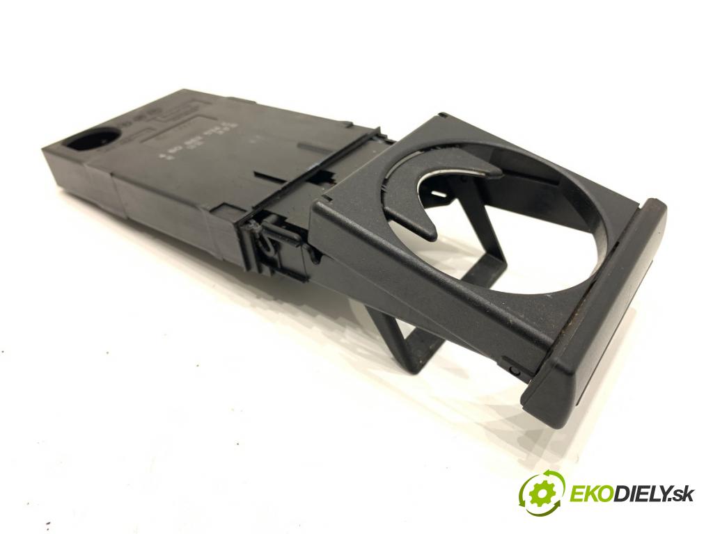 AUDI A6 C5 Kombi 2000 184 kW 2.7 T quattro 2671 držák na nápoje 4B0862534C (Držák nápojů)