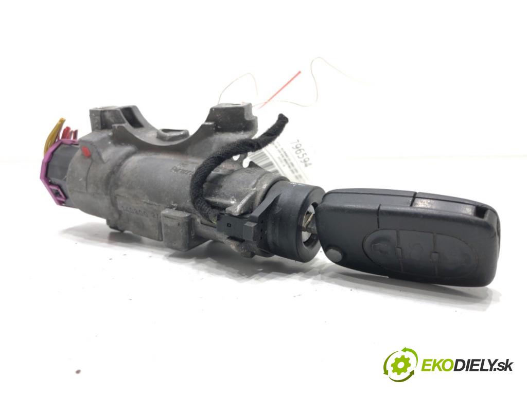 AUDI A6 C5 Kombi 2000 184 kW 2.7 T quattro 2671 spinačka 4B0905851B (Spínacia skrinka)