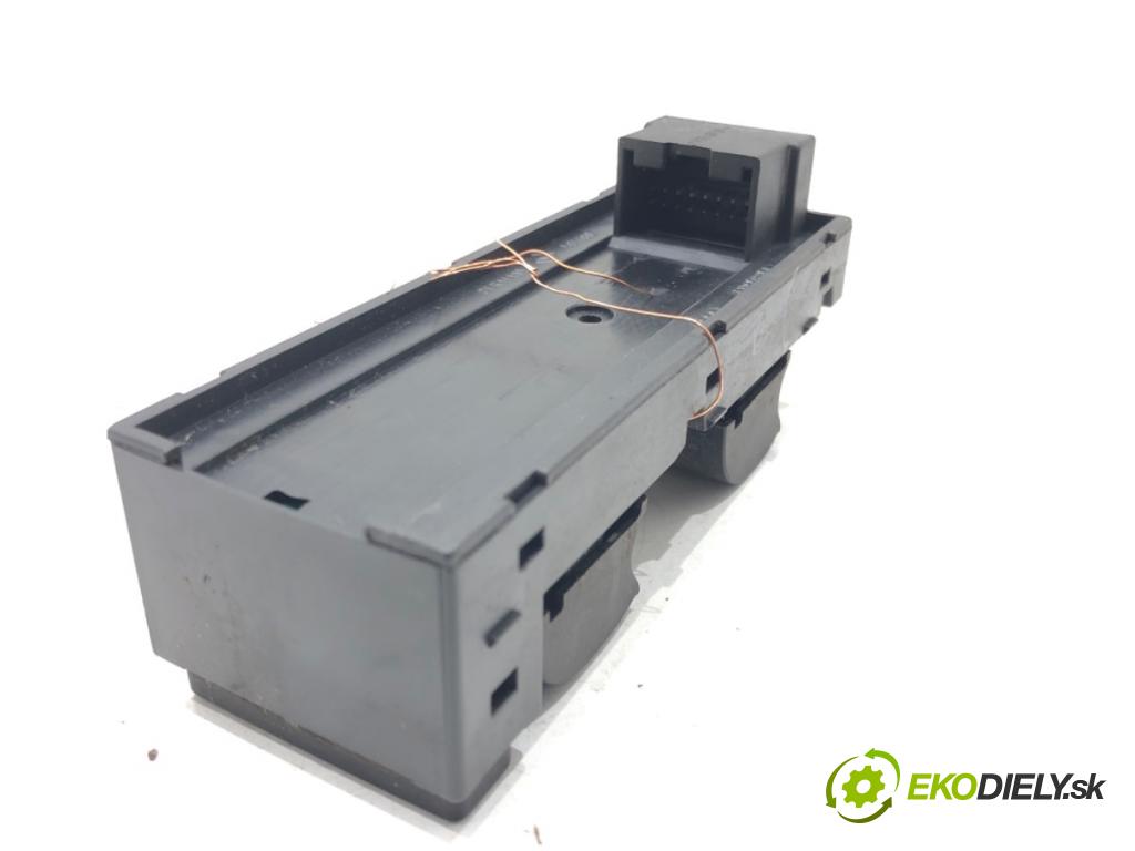 AUDI A6 C5 Kombi 2000 184 kW 2.7 T quattro 2671 Prepínač okien 4B0959851 (Prepínacie páčky pod volantom)