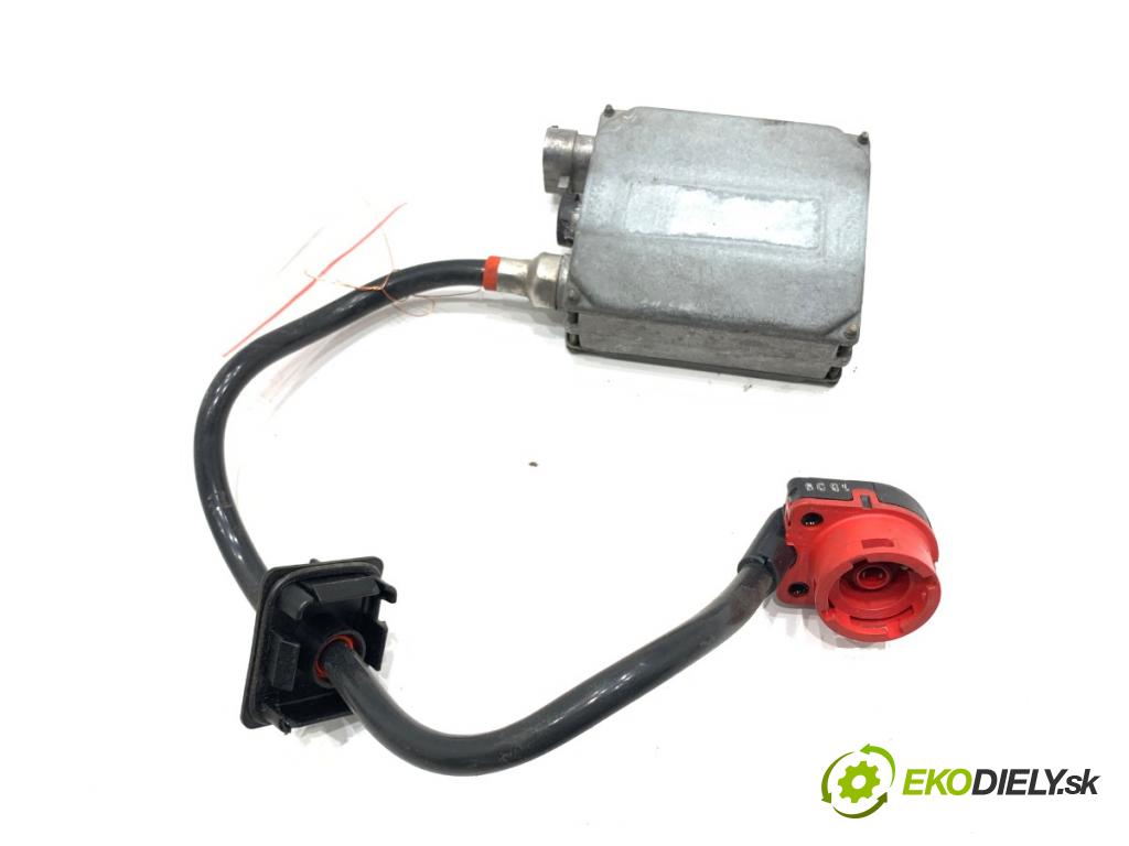 AUDI A6 C5 Kombi 2000 184 kW 2.7 T quattro 2671 Menič XENON 4B0941471 (Riadiaca jednotka xenónu)