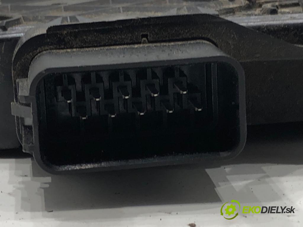 FORD MONDEO MK4 Kombi 2011 107 kW 2.0 1999 zámok dveře pravý zadní část 6M2A-R26412-EC