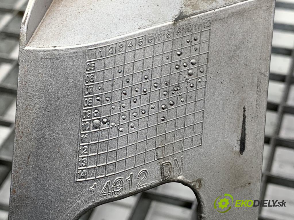 FORD MONDEO MK4 Kombi 2011 107 kW 2.0 1999 Držiak predný  (Výstuha predná)