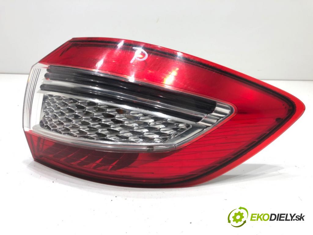 FORD MONDEO MK4 Kombi 2011 107 kW 2.0 1999 světlo pravý zadní část 
