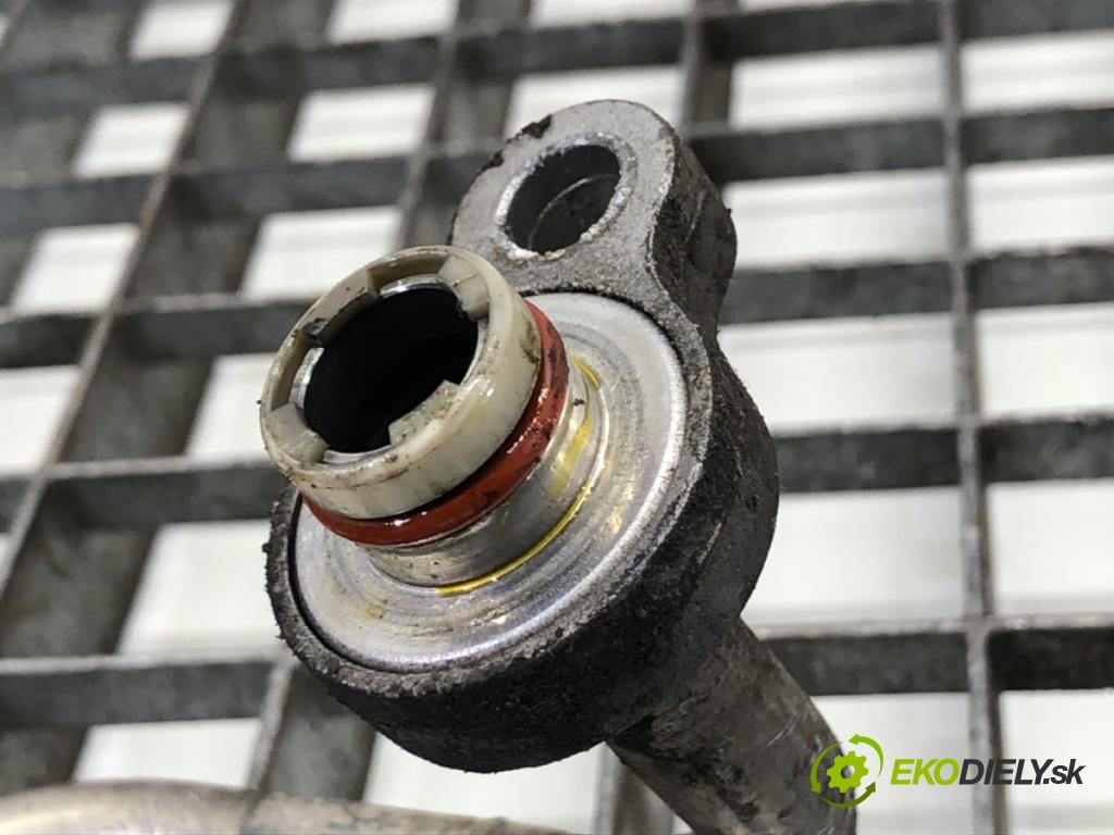 FORD MONDEO MK4 Kombi 2011 107 kW 2.0 1999 rúrka klimatizace  (Trubka klimatizace)