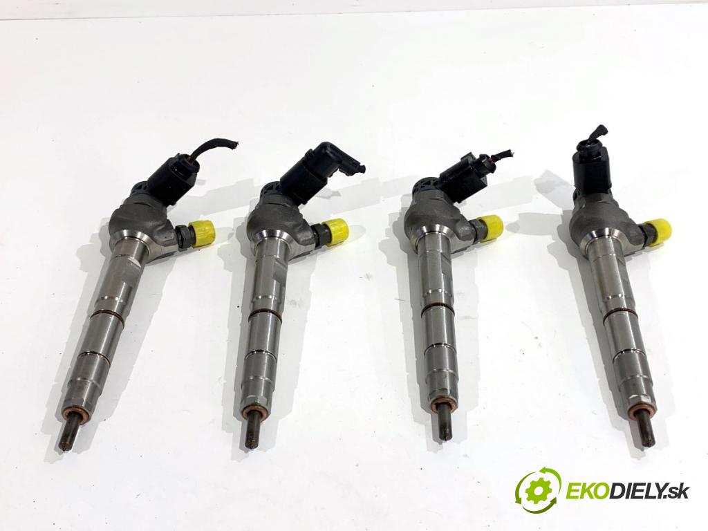 AUDI A4 B9 Kombi 2016 110 kW 2.0 TDI 1968 Vstrekovacie ventily 04L130277AC