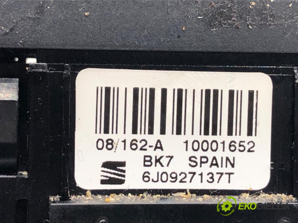 SEAT IBIZA IV liftback 2008 63 kW 1.4 1390 Spínač svetiel výstražných (núdzových) 6J0927137T (Prepínacie páčky pod volantom)