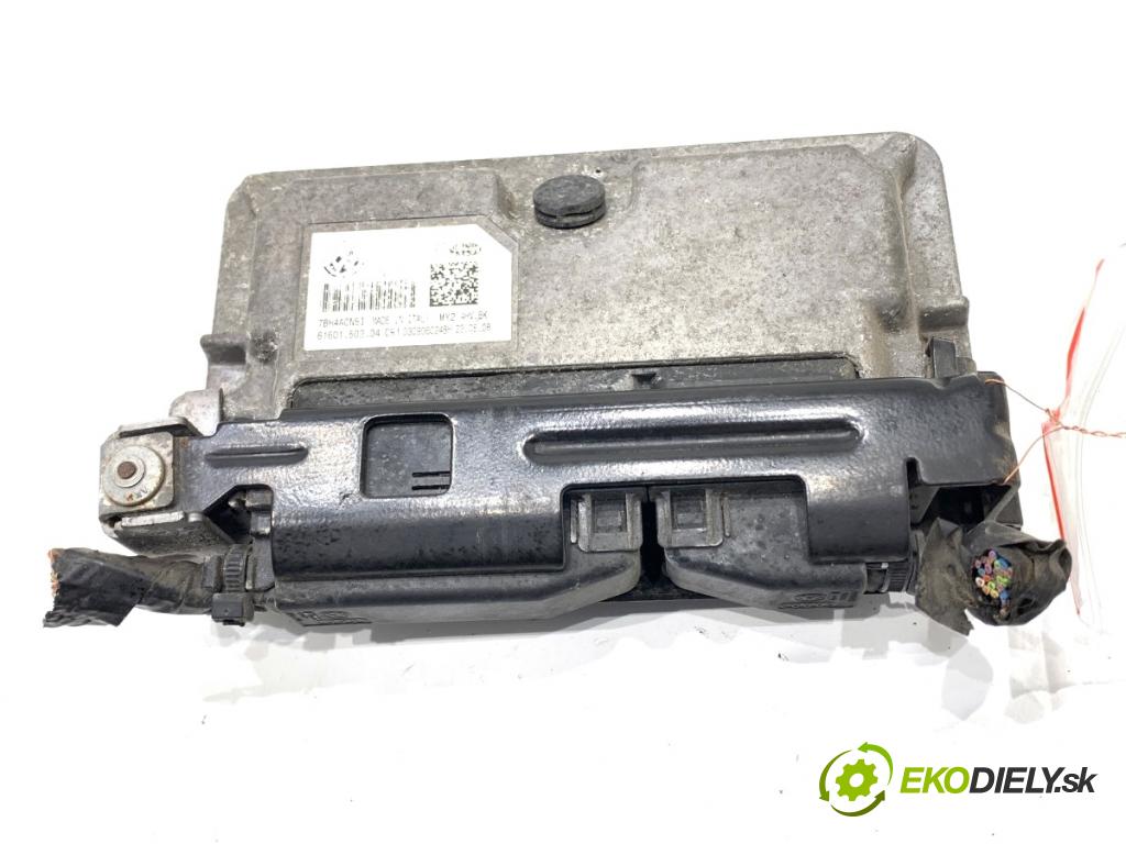 SEAT IBIZA IV liftback 2008 63 kW 1.4 1390 riadiaca jednotka Motor 03C906024BH (Riadiaca jednotka)