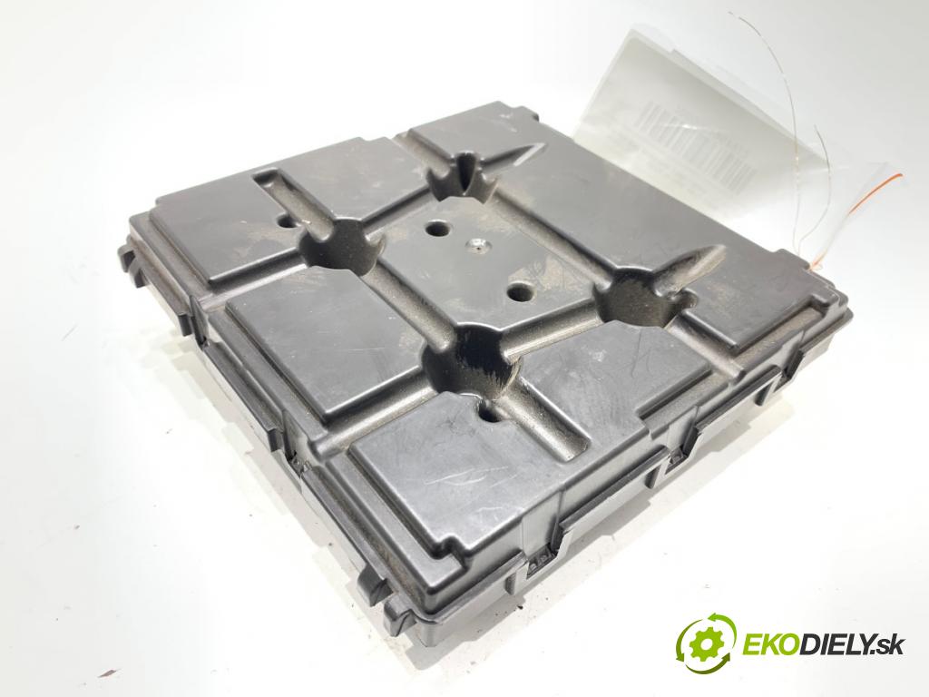 SEAT IBIZA IV liftback 2008 63 kW 1.4 1390 Modul BCM 6R0937086 (Riadiaca jednotka ostatné)