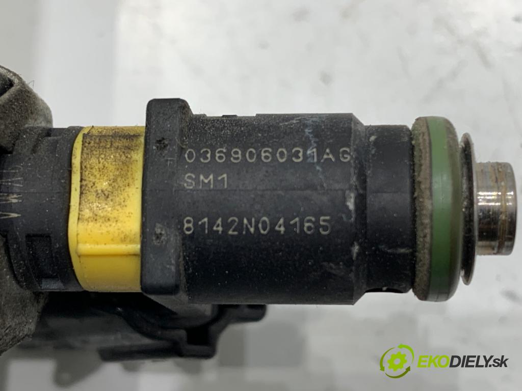 SEAT IBIZA IV liftback 2008 63 kW 1.4 1390 Lišta vstrekovacia 036906031AG (Vstrekovacia lišta)