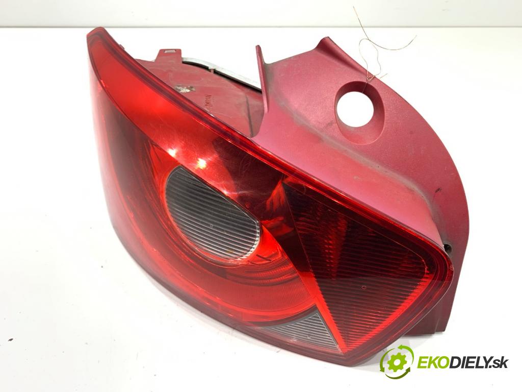 SEAT IBIZA IV liftback 2008 63 kW 1.4 1390 světlo levý zadní část 6J4945095A