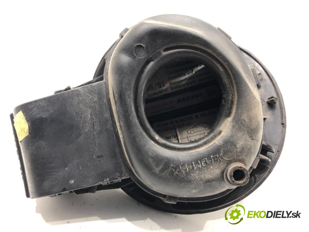SEAT IBIZA IV liftback 2008 63 kW 1.4 1390 dvířka nádrže paliva (Klika dveří ostatní)