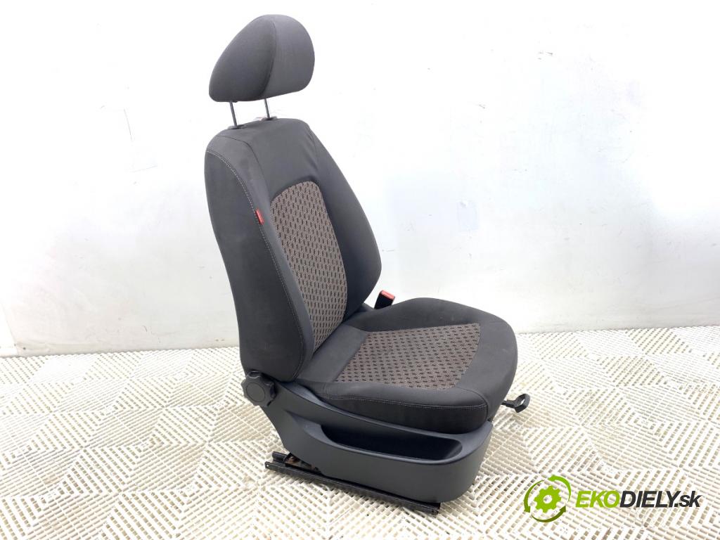 SEAT IBIZA IV liftback 2008 63 kW 1.4 1390 Sedadlo pravy predný