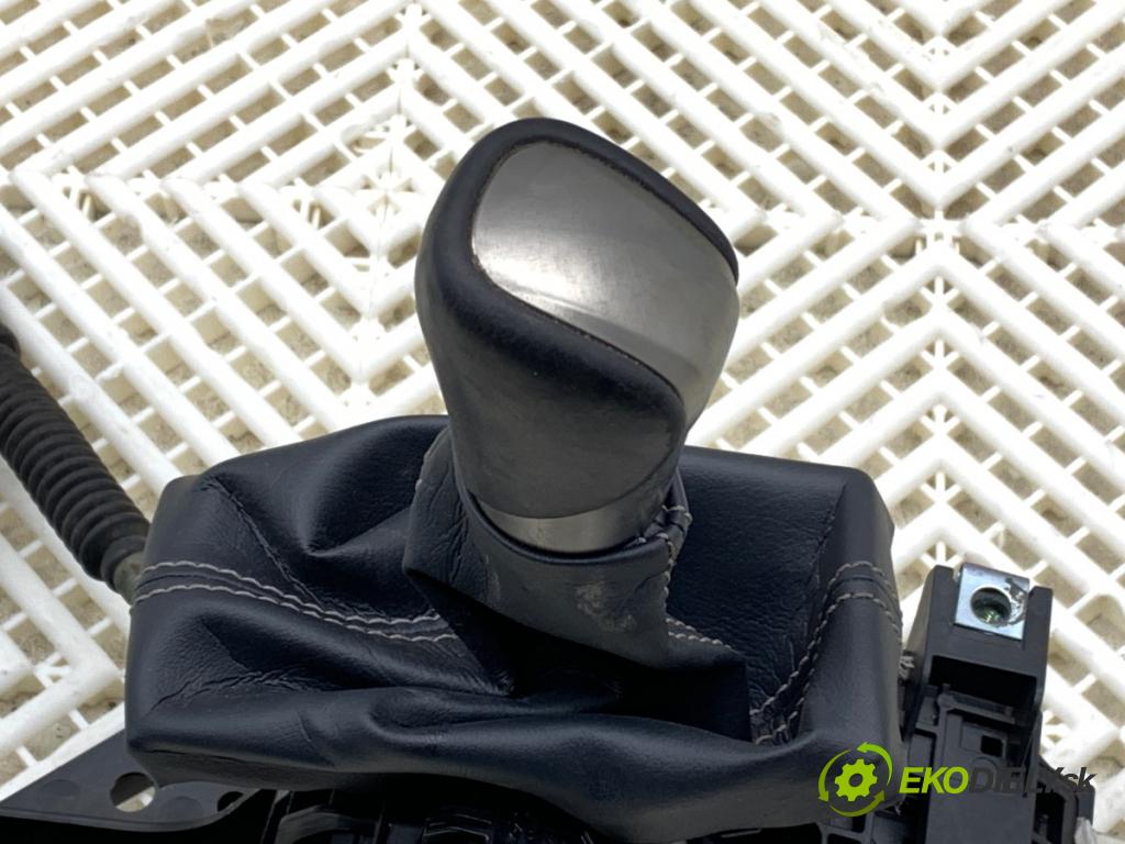 LEXUS NX SUV 2018 114 kW 300h AWD (AYZ15_) 2494 Kulisa 75M013-LH (Rýchlostná páka (kulisa))