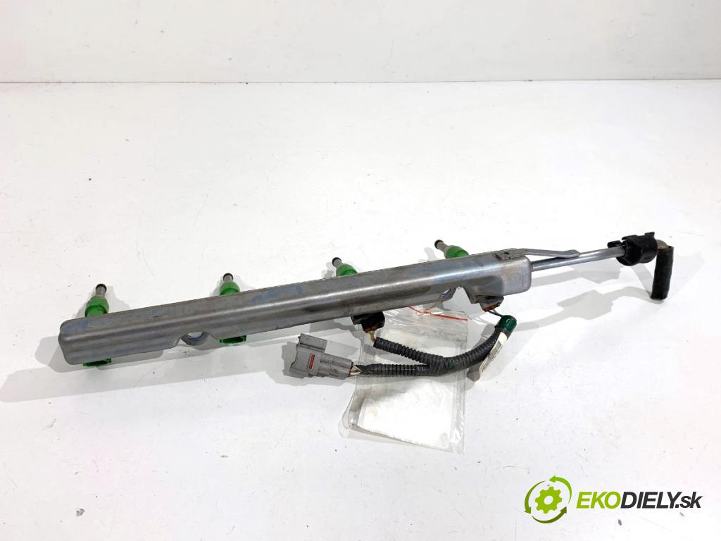 LEXUS NX SUV 2018 114 kW 300h AWD (AYZ15_) 2494 Lišta vstrekovacia 23250-36010 (Vstrekovacia lišta)