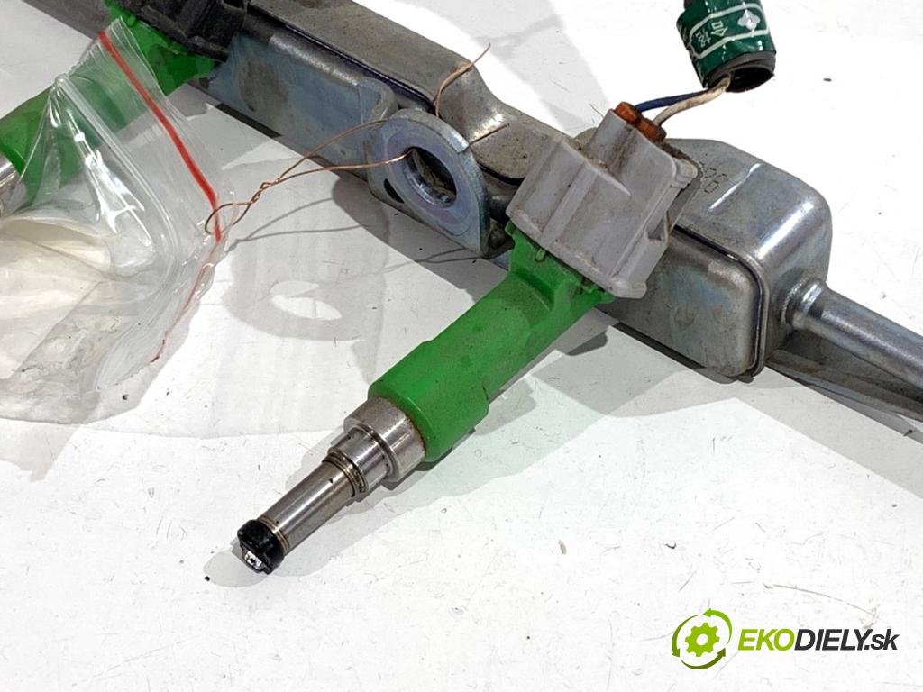 LEXUS NX SUV 2018 114 kW 300h AWD (AYZ15_) 2494 Lišta vstrekovacia 23250-36010 (Vstrekovacia lišta)