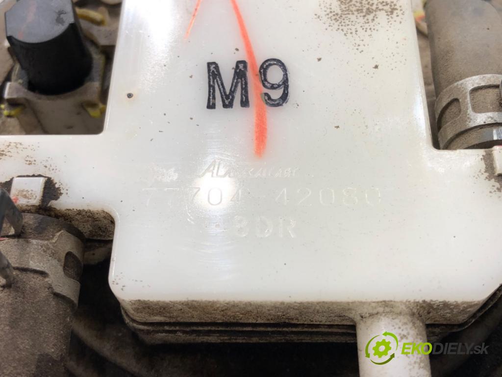 LEXUS NX SUV 2018 114 kW 300h AWD (AYZ15_) 2494 Pumpa paliva 77704-42080