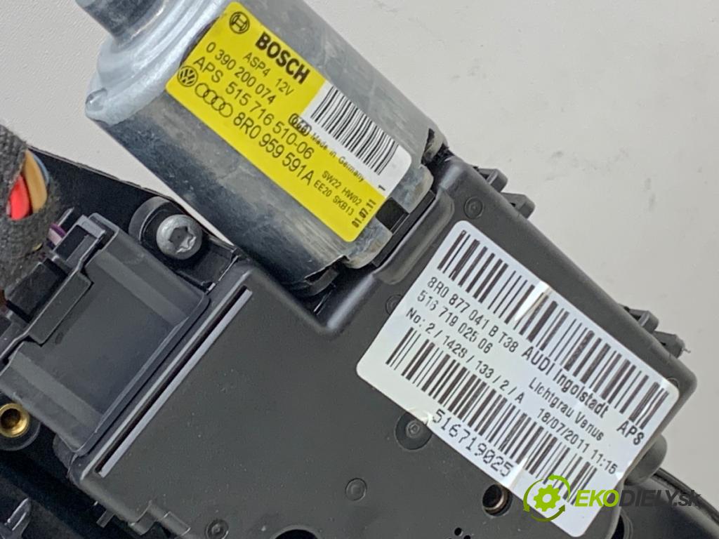 AUDI Q5 8R SUV 2012 165 kW 2.0 TFSI quattro 1984 strešné okno 8R0877041B (Sklo karosérie)