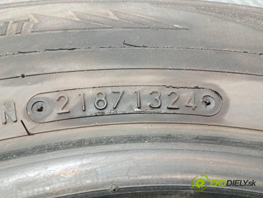 --- --- PNEUMATIKY: zima 4X 195/65 15" TOYO