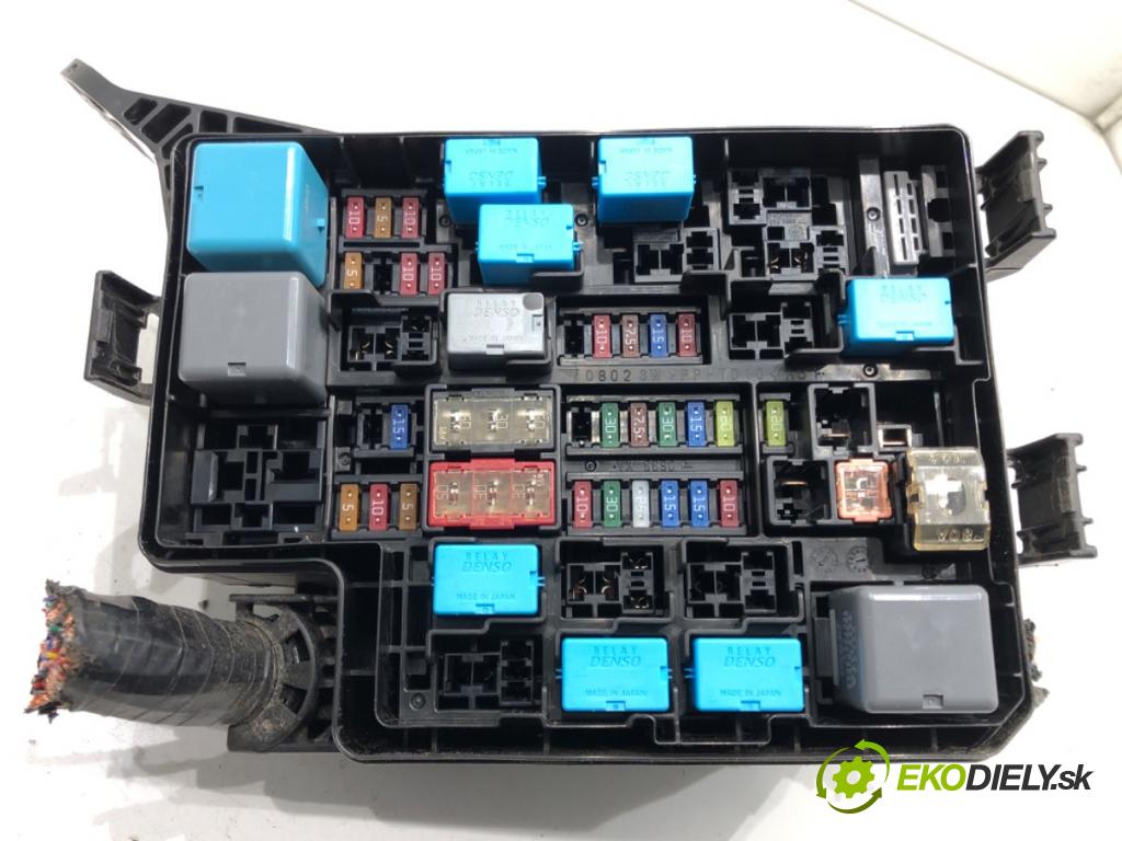 LEXUS NX SUV 2018 114 kW 300h AWD (AYZ15_) 2494 skříňka poistková  (Pojistková skříňka)