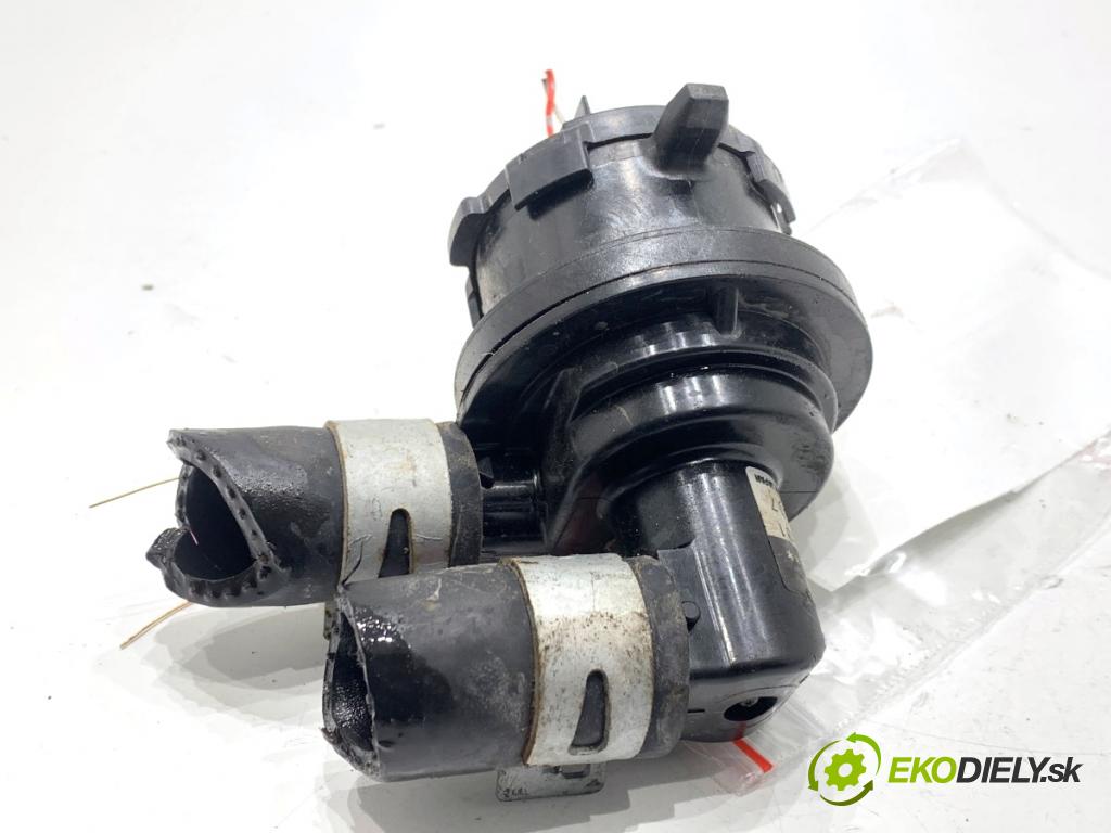 LEXUS NX SUV 2018 114 kW 300h AWD (AYZ15_) 2494 DALŠÍ: Pumpa vody 064100-1301 (Vodná pumpa)